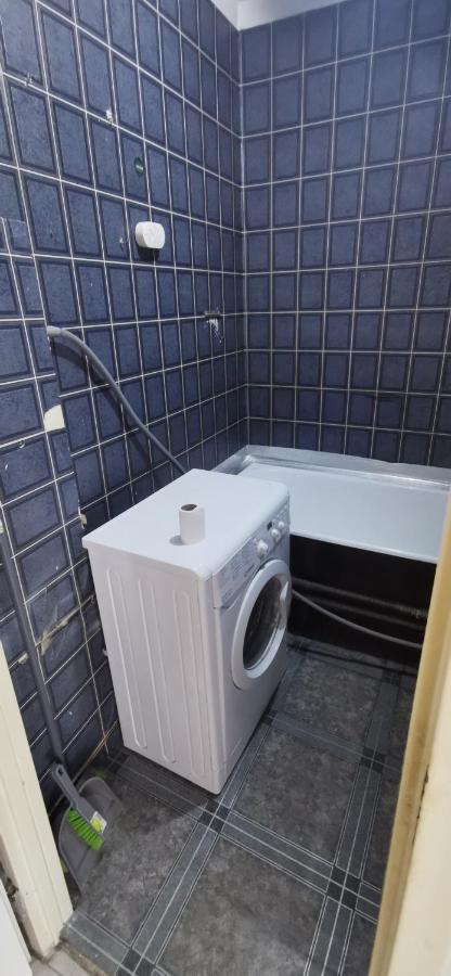 Kawalerka Z Balkonem 27 Apartman Częstochowa Kültér fotó