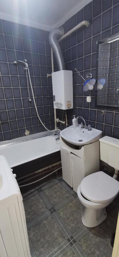 Kawalerka Z Balkonem 27 Apartman Częstochowa Kültér fotó